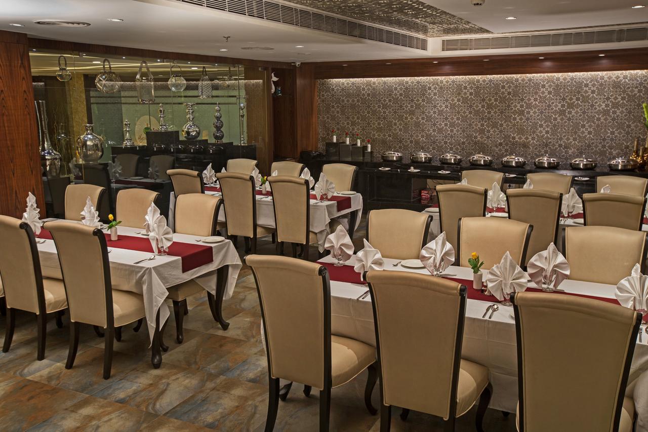 M Crown Hotel Shillong Exterior foto